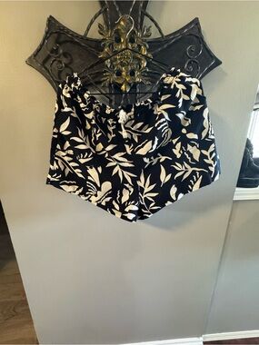 Mexx Black & Cream Leaf Print Casual Shorts